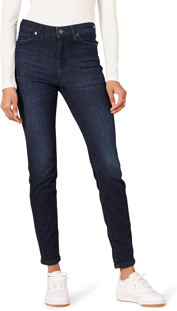 Essentials Women's Skinny Jean