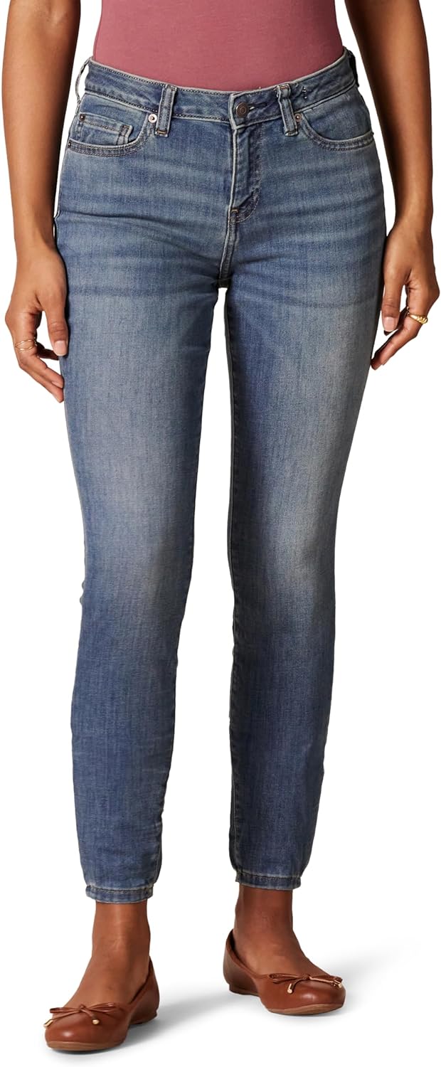 Essentials Women's Skinny Jean