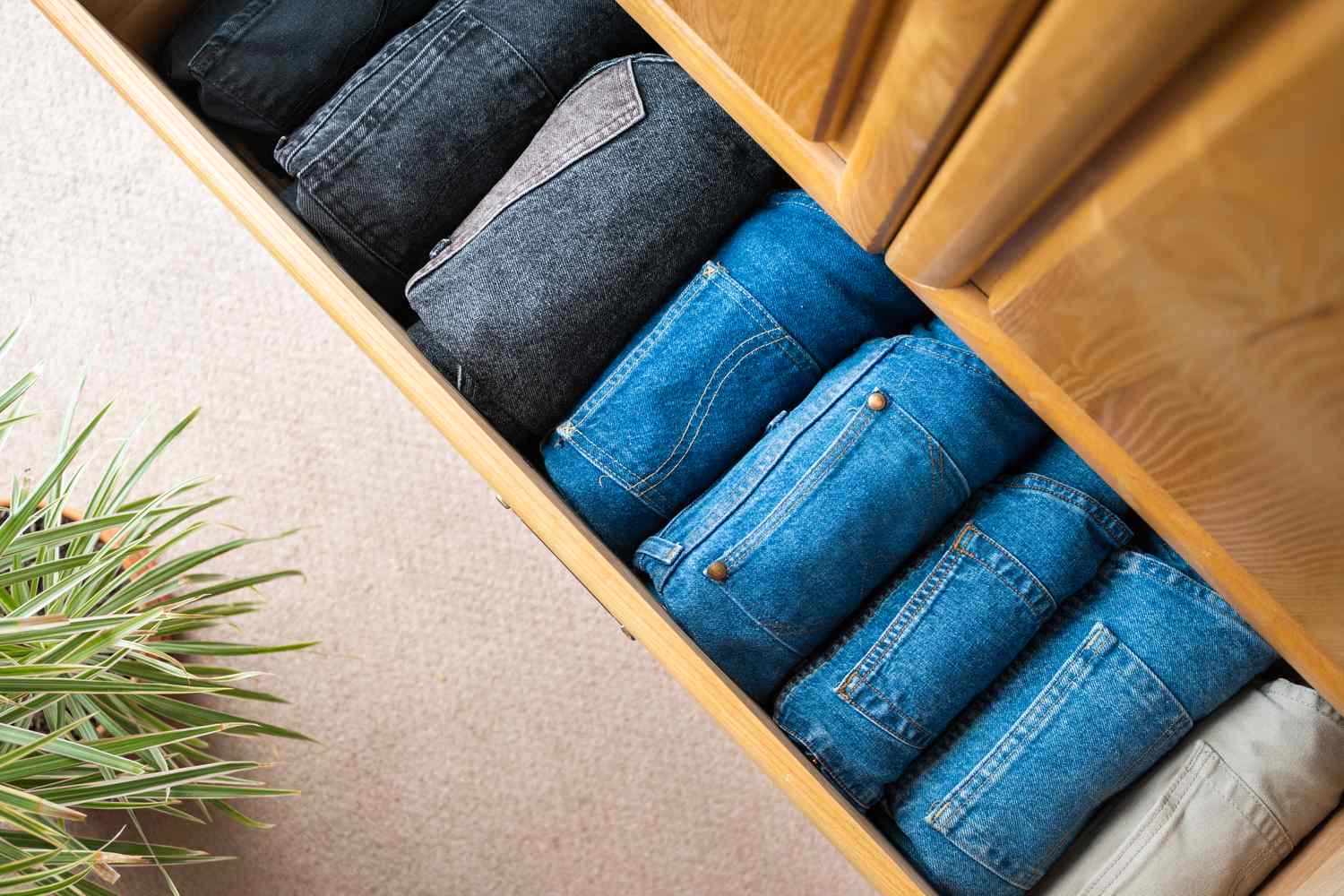 How to store jeans