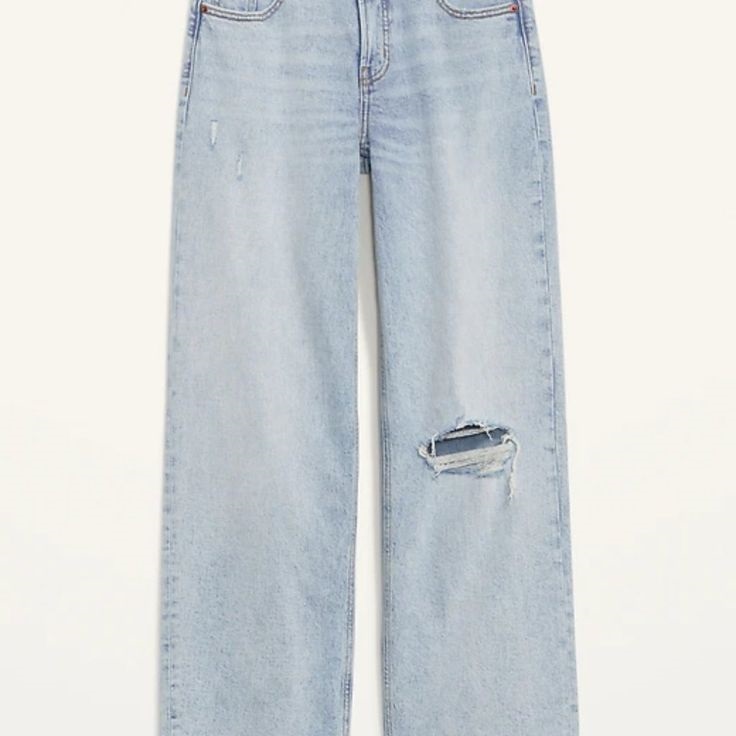 Style guide for wide leg jeans.