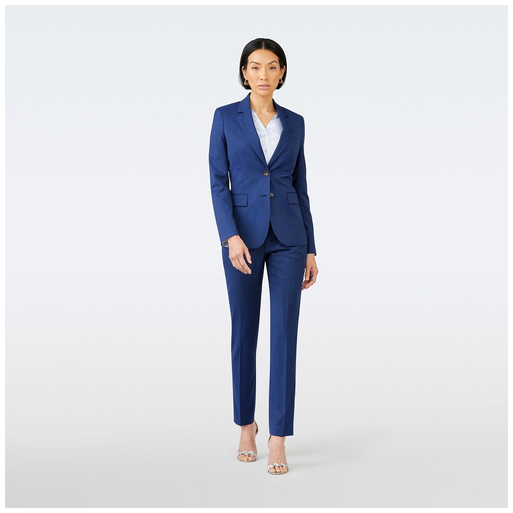 Women’s Blazers: Essential Tips for Styling with Different Outfits
