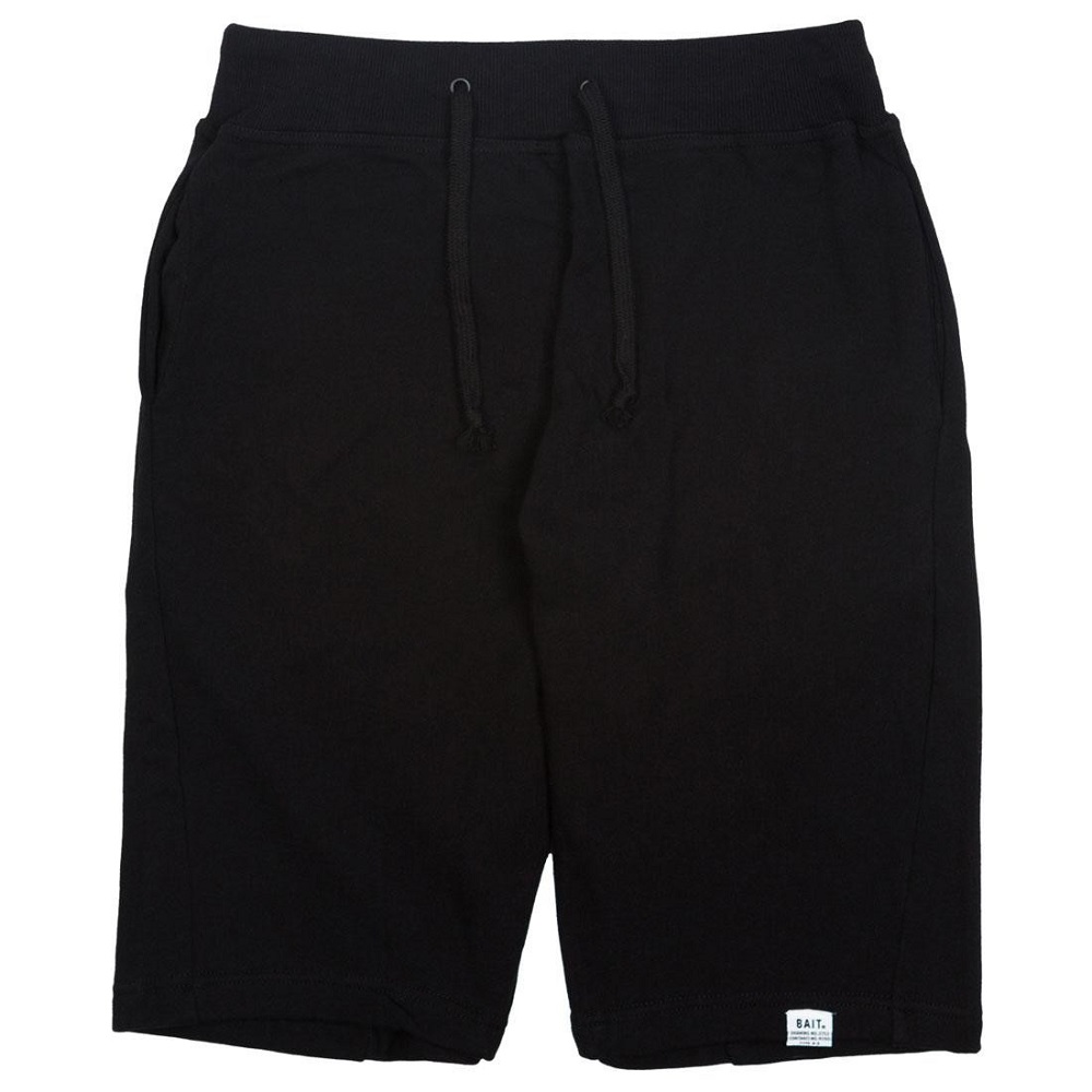 Outfits with Black Shorts: Must-Try Styles for Effortless Fashion